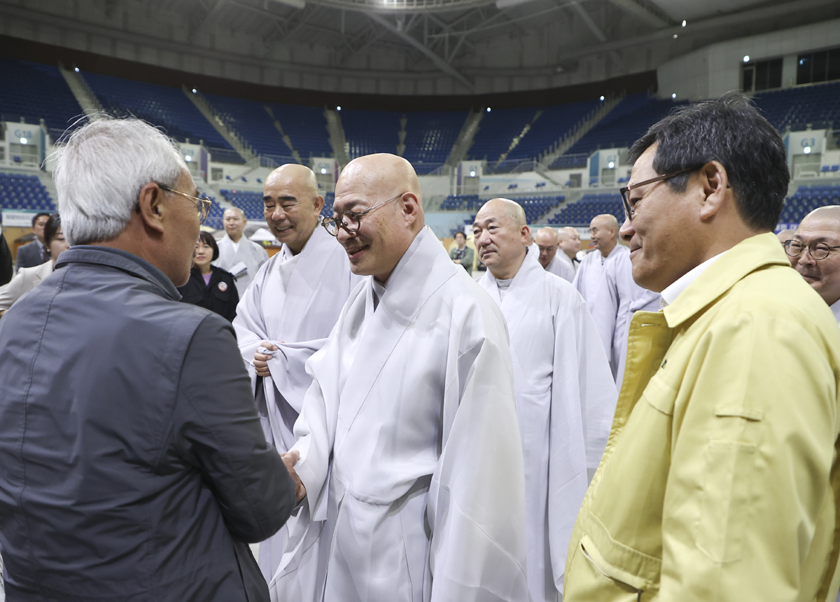 강릉 산불 피해복구 성금기탁(조계종) 이미지