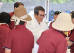 투호놀이 및 줄다리기대회 격려 썸네일 10