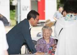 경로윷놀이대회 개회식 썸네일 4