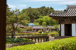 Nhà cổ Seongyojang Gangneung