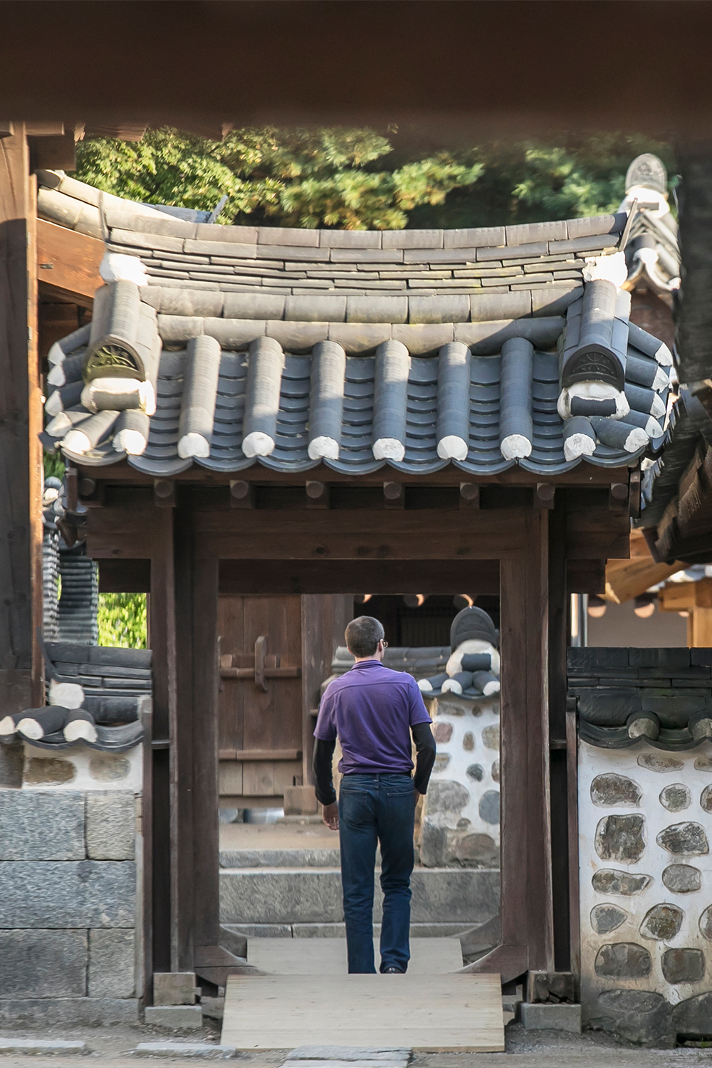 Seongyojang House with Serene and Rustic Atmosphere 04