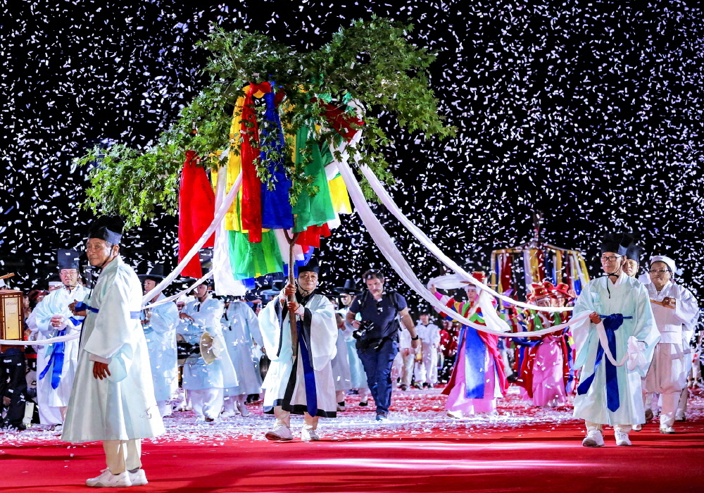 人神合一的庆典，江陵端午祭 04