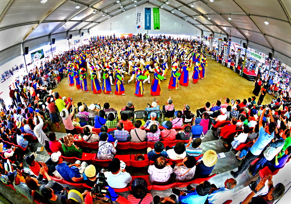 Gyeongpodae Pavilion Holding the Secret of the Five Moons 05