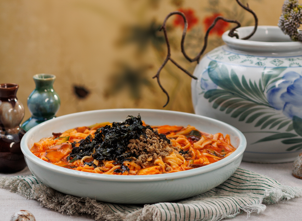 Jangkalguksu (Spicy chopped noodles)